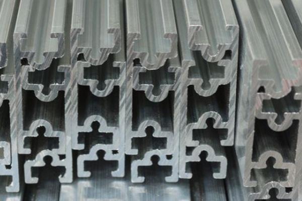 Extrusiones industriales de aluminio personalizadas